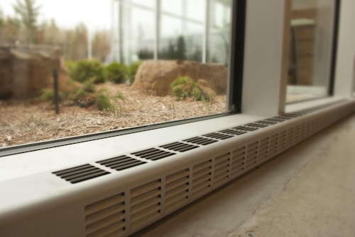 STELPRO DESIGN SPDH18092W MINI PLINTHE P.PATIO 900W 240V 70-7/8PO BLANC